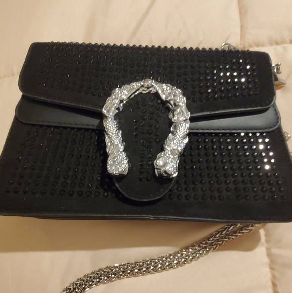 Chain flap crossbody - Picture 2 of 5